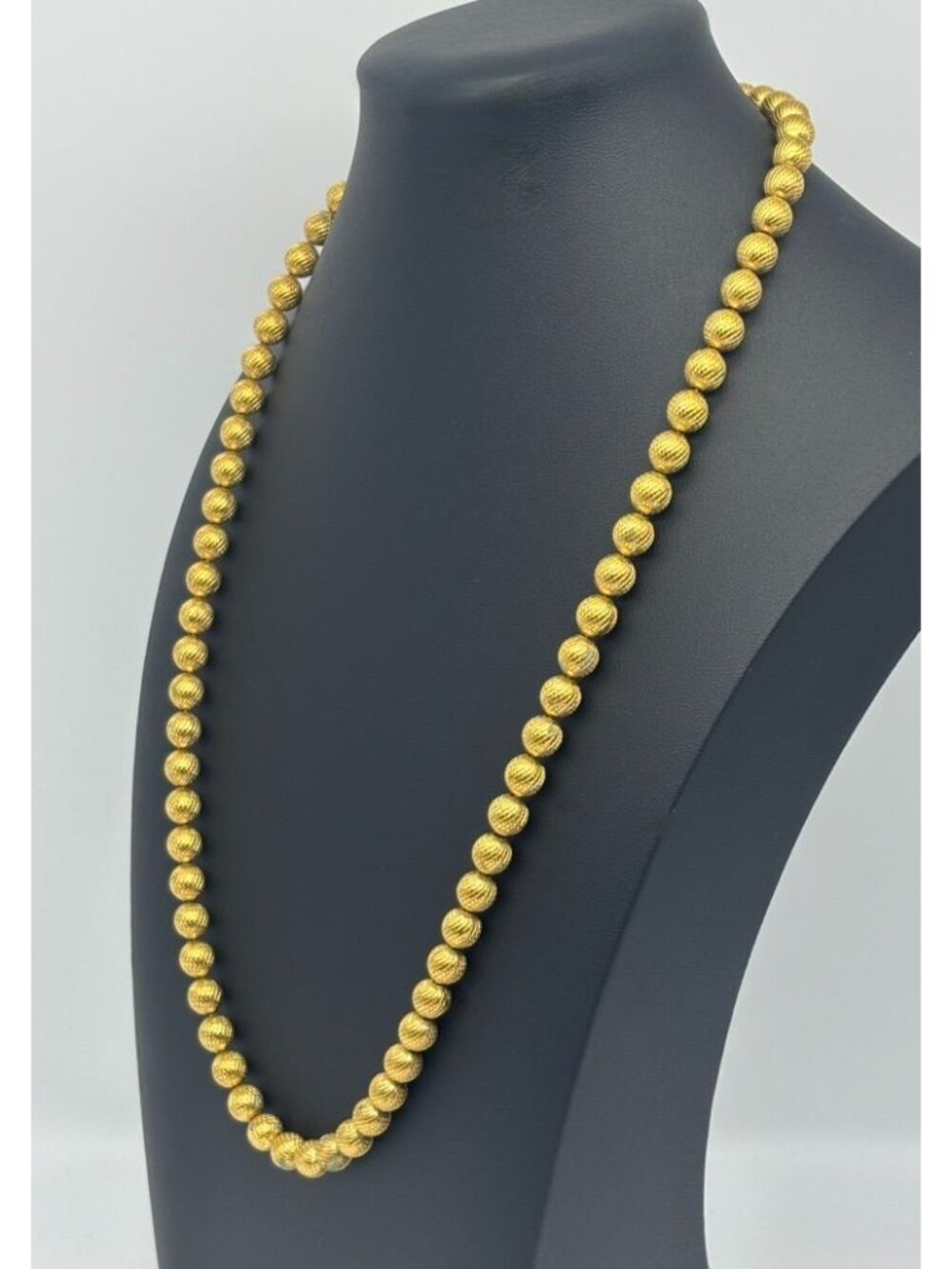 Vintage Trifari Necklace 8mm Gold-Tone Beads With Florentine Diamond Cut Pattern
